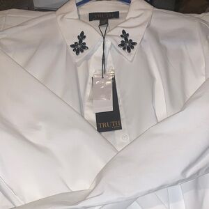 Truth White Shirt with Floral Embellished Collar